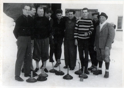 Eisstockschützen am Reintalerhof